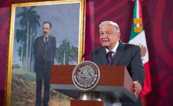 López Obrador celebra con el cantautor Amaury Pérez el 26 de julio en homenaje a Cuba