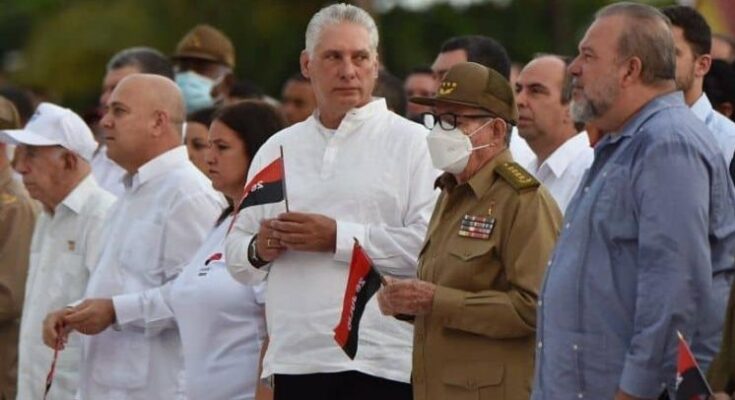 Encabezan Raúl Castro y Díaz-Canel acto por Día de Rebeldía Nacional
