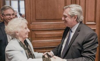 Presidente argentino resalta valores de Abuelas de Plaza de Mayo