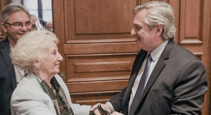 Presidente argentino resalta valores de Abuelas de Plaza de Mayo