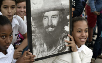 Camilo Cienfuegos vive en el corazón de los cubanos