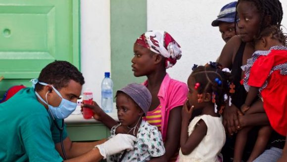 Profesionales floridanos en colaboración médica en más de 15 naciones hermanas. Foto: Cubadebate