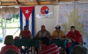 Evalúan posibles encadenamientos productivos de la Planta de Sorbitol con empresas camagüeyanas