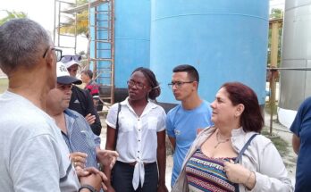 El municipio de Florida recibió la visita de Vivian Herrera Cid, una de las funcionarias del Ministerio de Comercio Exterior y la Inversión Extranjera en Cuba, quien se interesó por cómo se comportan en el territorio las exportaciones, y la cooperación económica internacional que llega a través de diferentes proyectos.