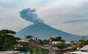 Región de El Salvador en alerta por volcán