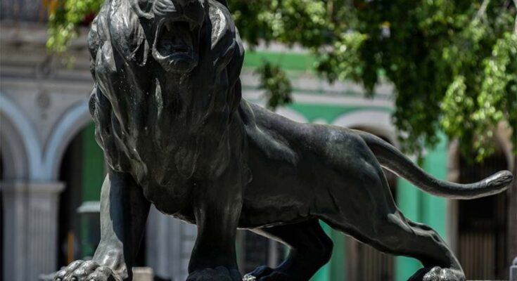 Las curiosidades de los Leones del Prado de Cuba