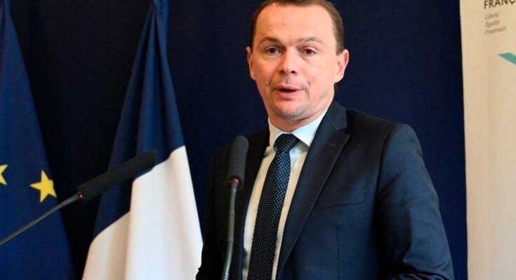 Gobierno francés confirma aplicación de reforma de retiro