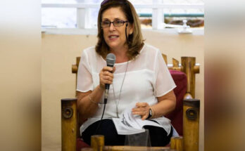 Presidente de Cuba felicita a reconocida psicologa Patricia Ares
