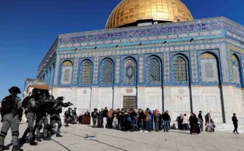 Policía israelí asalta otra vez la Mezquita de Al Aqsa, en Jerusalén