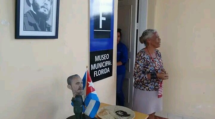 museóloga María Antonia Fonte Alzugaray, presidenta de la Unión de Historiadores de Cuba en Florida