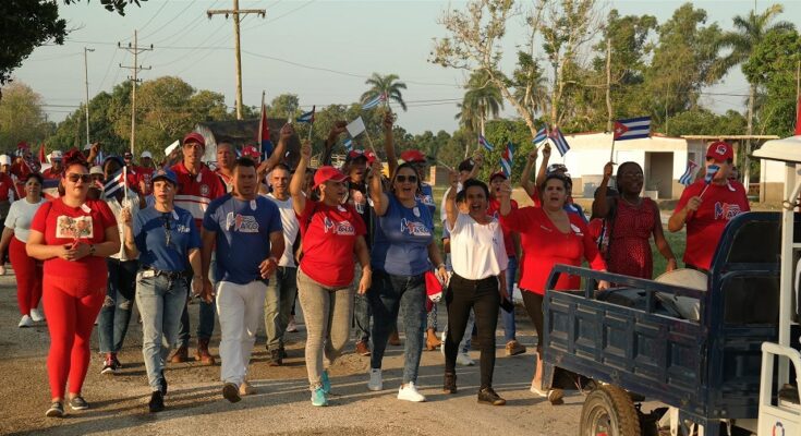 Desfile proletario en Florida, cuatro días después y con el mismo entusiasmo