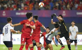 Vietnam sale con buen pie en fútbol (M) de juegos regionales