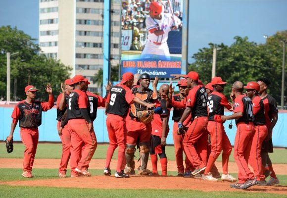 Santiago de Cuba clasificó a las semifinales de la 62 Serie Nacional de Beisbol