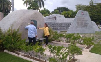 Recorre Diosdado Cabello Cementerio Santa Ifigenia y Cuartel Moncada