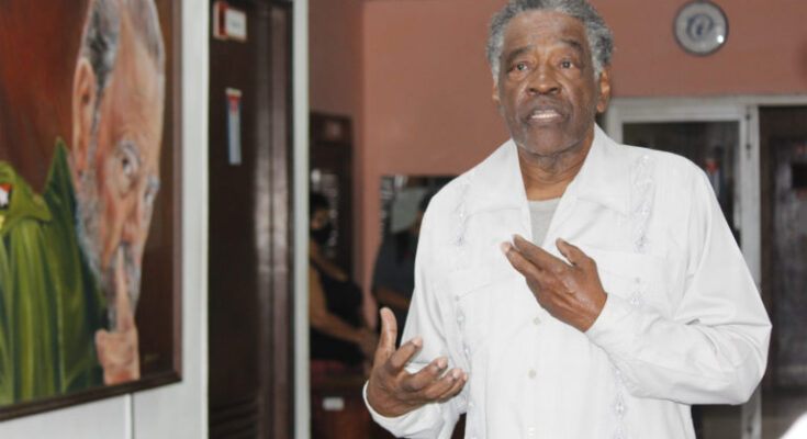 Alden Knight, la poesía y Cuba lo inspiran