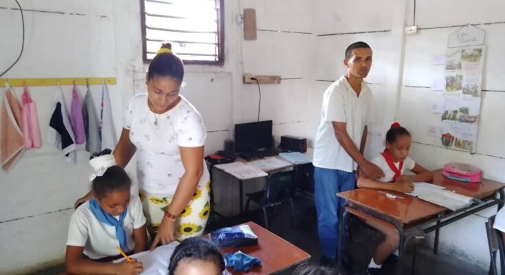 Escuela primaria Carlos Rodríguez Careaga, siembra futuro en medio de la campiña