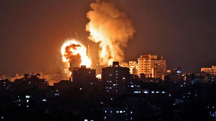 Gaza bajo fuego por aire, tierra y mar