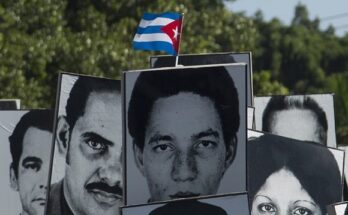 Homenajean a víctimas del sabotaje al avión de Cubana el 6 de octubre de 1976. Foto: Ismael Francisco/ Cubadebate.