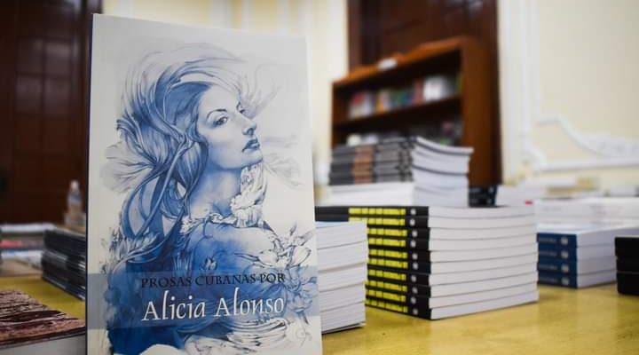 Presentan en Florida el libro Prosas cubanas por Alicia Alonso
