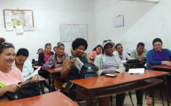 Centro educacional floridano implementa programa de superación para jóvenes desvinculados