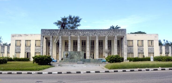 Academia de pintura en Cuba a la vanguardia en su aniversario