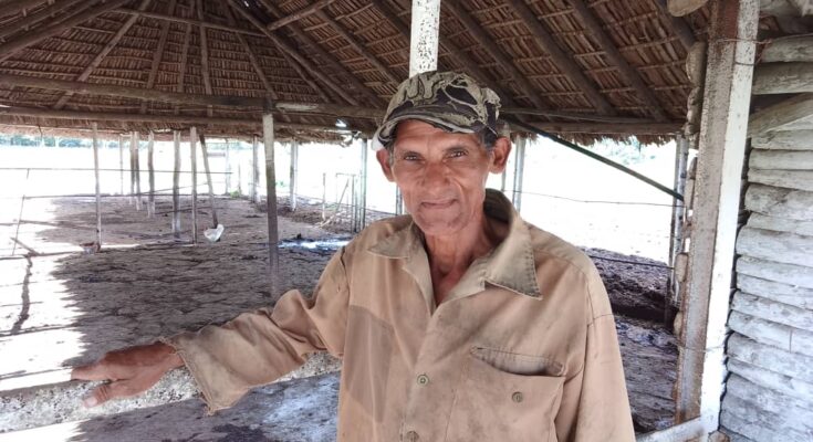 Juan Francisco Torres Martínez, un vaquero floridano satisfecho con su labor