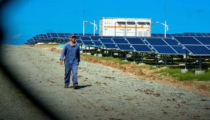 Impulsan uso de la energía renovable desde la ciencia en Holguín
