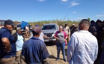 Directivos de Florida visitan colectivos vinculados a la cosecha cañera