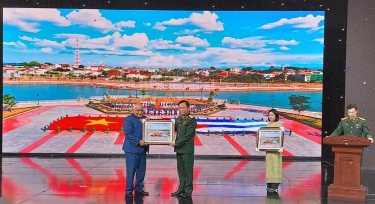 Subrayan carácter esencial de relaciones militares Vietnam-Cuba