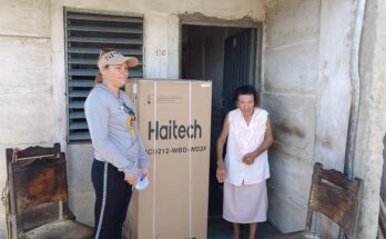 Once familias floridanas beneficiadas con la entrega gratuita de refrigeradores