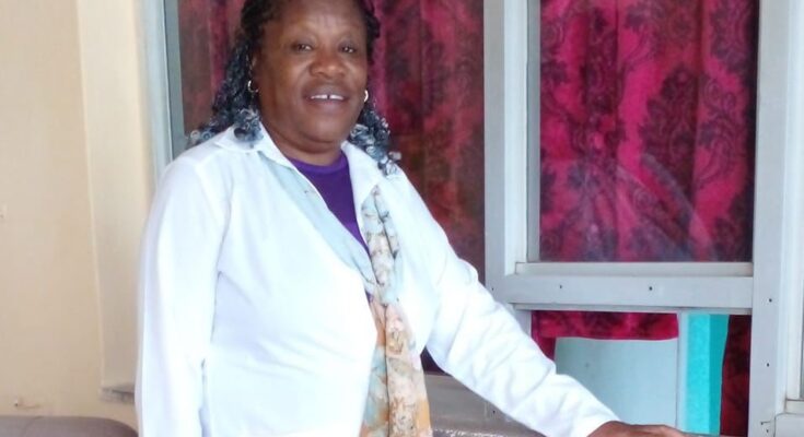 doctora Ana Luisa Sáez Brown, conocida, como Yiyi, es una veterana de la pediatría en el municipio de Florida