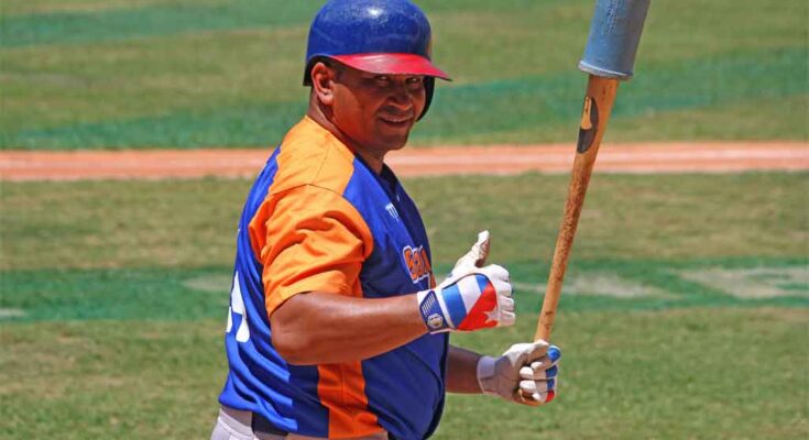 Pelotero cubano Frederich Cepeda continúa haciendo historia