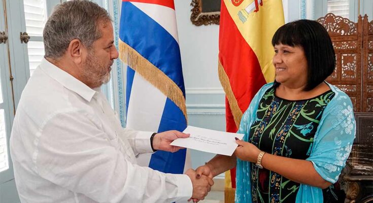 Recibe vicecanciller cubana a representantes de España y la OPS/OMS