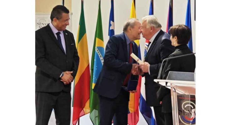 Senado francés reconoce a científico de Cuba