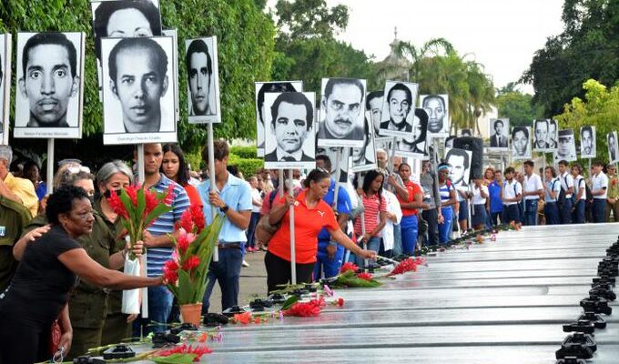 Lista terrorista de EEUU busca asfixiar a Cuba, denuncia canciller