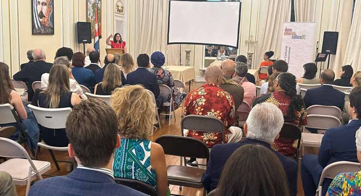 Celebran velada cultural en embajada de Cuba en EEUU