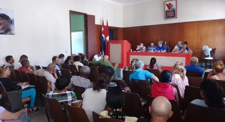 Analizó dirección política floridana la producción de alimentos y enfrentamiento al delito