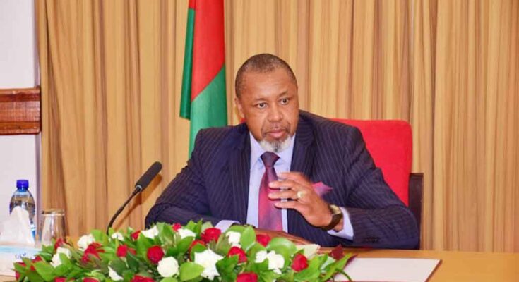Lamenta presidente de Cuba fallecimiento de vicemandatario de Malawi