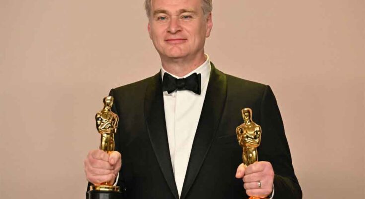 Lo llaman visionario, y le dio forma y siete Oscar a Oppenheimer