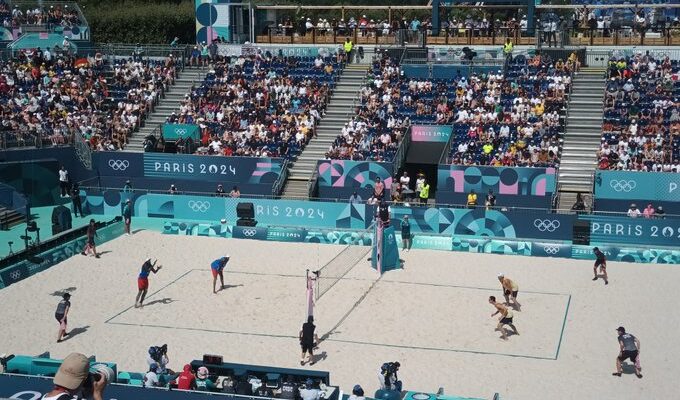 Cubanos Díaz y Alayo a octavos de final en voleibol playa olímpico