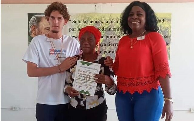 Mirtha Smith Preddee; más de 50 años de ejercicio docente en Florida