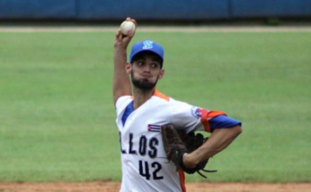 Serie Nacional de Béisbol: Gallos espirituanos derrotan a Vegueros de Pinar del Río
