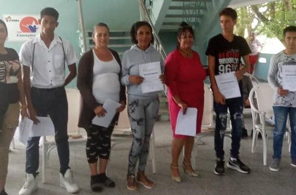 Reciben título de obrero calificado estudiantes del Politécnico floridano Sabino Pupo
