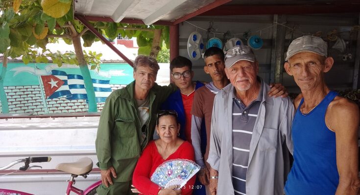 Los muchachos de Tomasito: Un colectivo unido, disciplinado y orgulloso de su prestigio y labor diaria al servicio del pueblo... (Faltaron algunos en la foto por estar de servicio en ese momento)