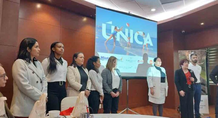 Avizoran nueva etapa en turismo de Bolivia hacia Cuba