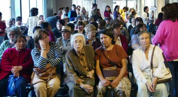 Reportan 2,5 millones de pacientes en listas de espera en Chile