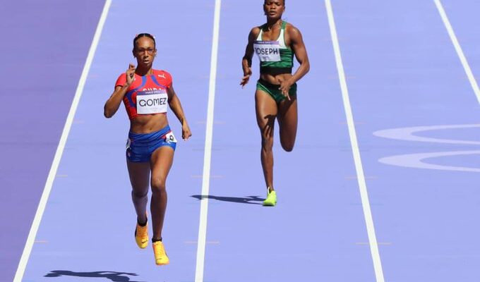 Cubana Roxana Gómez avanza a semifinales en 400m olímpico