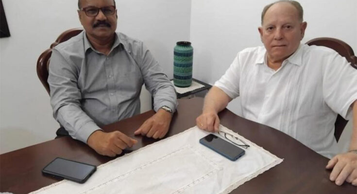 Dialoga embajador con dirigente de graduados de Sri Lanka en Cuba