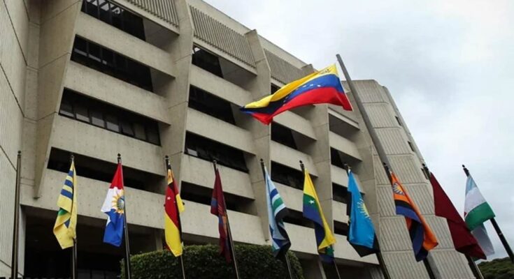 Candidatos comiciales de Venezuela acuden ante Sala Electoral del TSJ