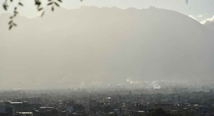 Bolivia establece clases a distancia por contaminación del aire